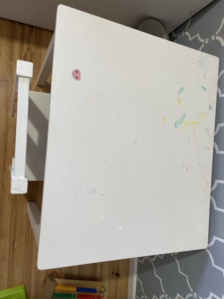 Mesa e cadeira criança ikea