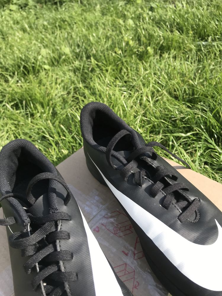 Сороконіжки Nike - p40,5-25,5 см