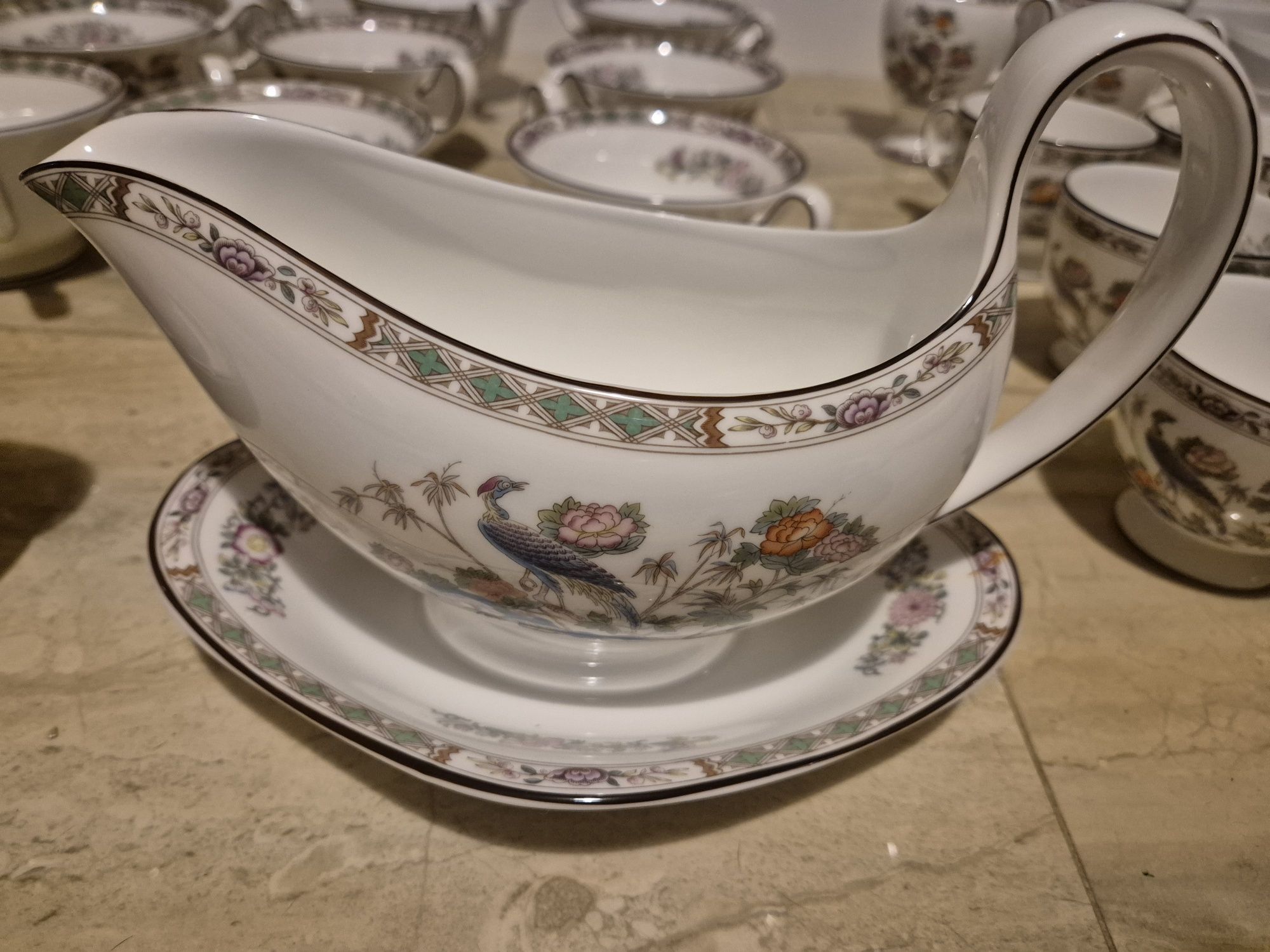 Wedgwood Kutani Crane 12 osobowy serwis obiadowo-kawowy