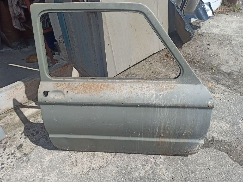 Продам новые кузовные детали,на автомобиль ЗАЗ-968м