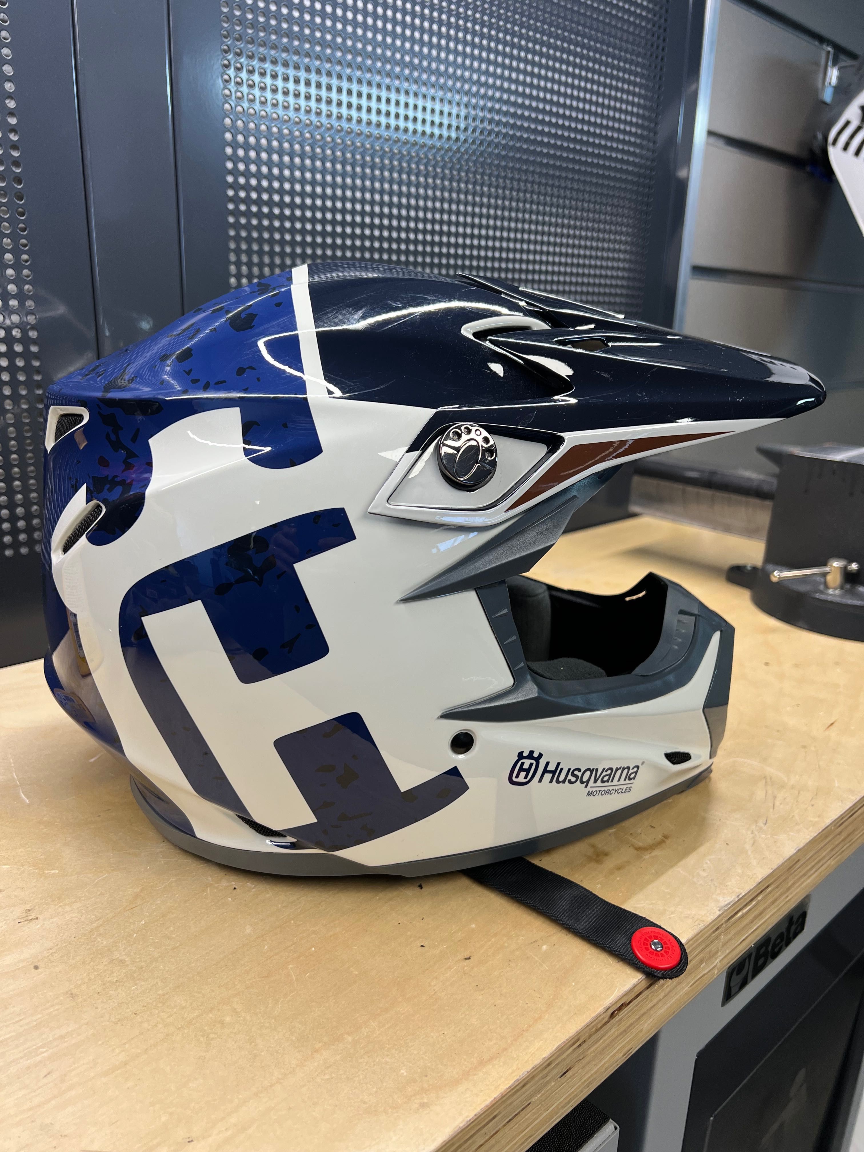 Capacete Husqvarna / Bell Moto9 Tamanho M