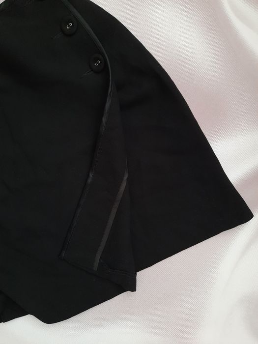 Спідниця з ґудзиками