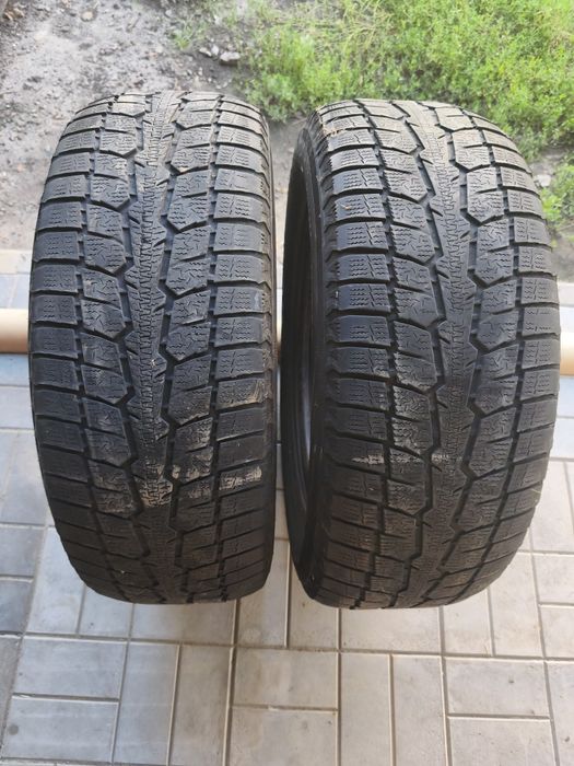 Продам  резину  245/65/17