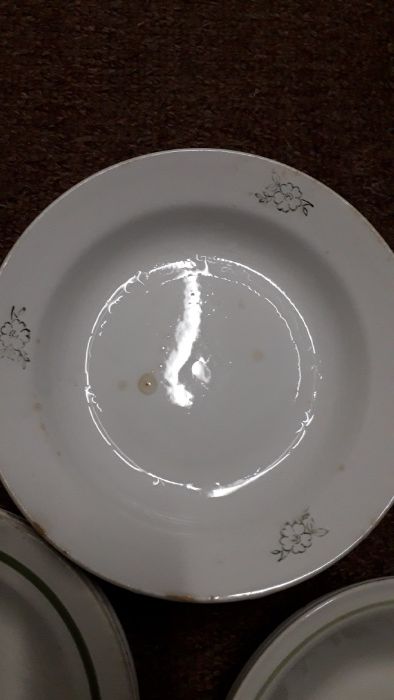 Тарелки большие тарілки