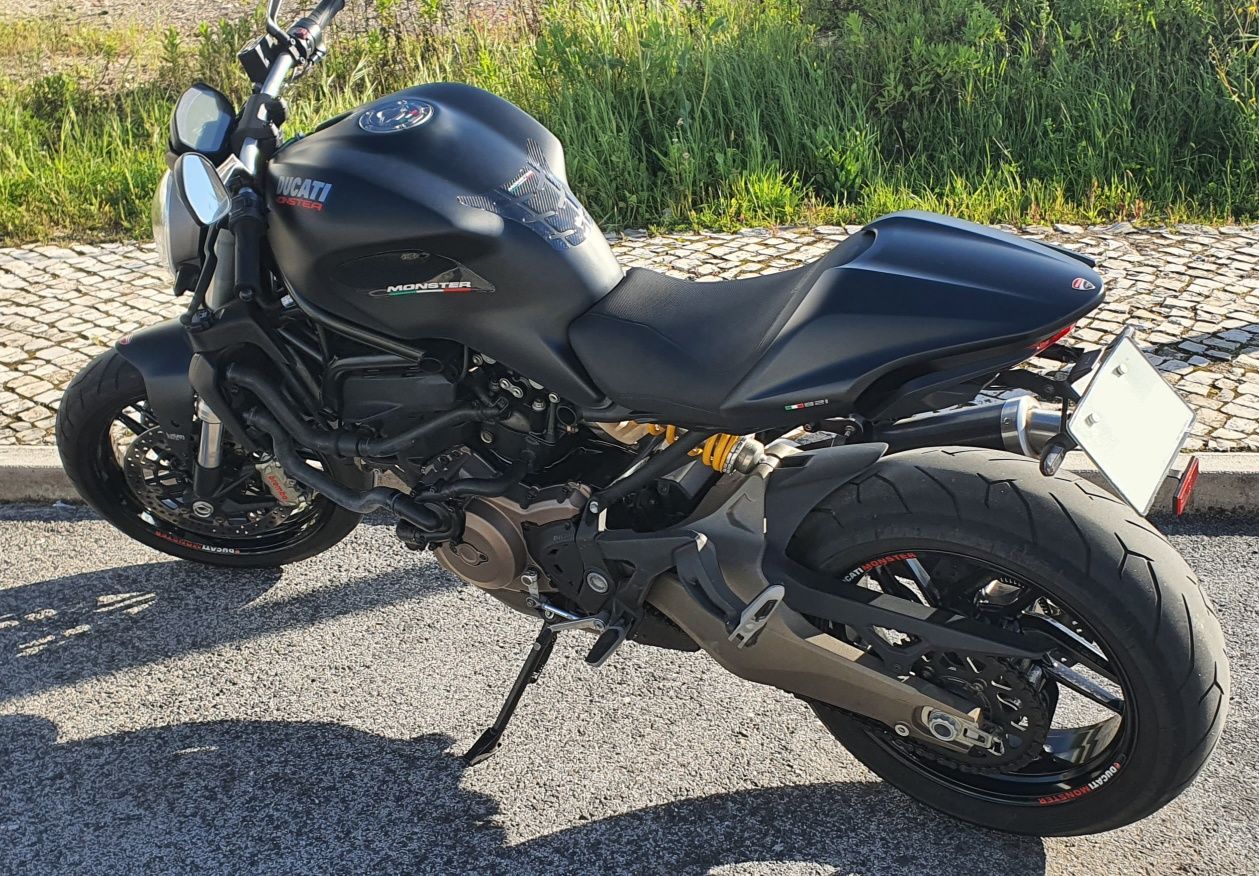 Ducati Monster 821