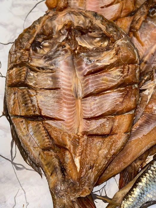 Продажа копчёности и вяленой рыбы