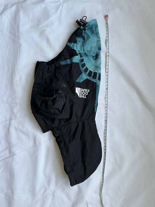 Продам одежду для мелких пород собак- чихуахуа( куртка, и две кофты)