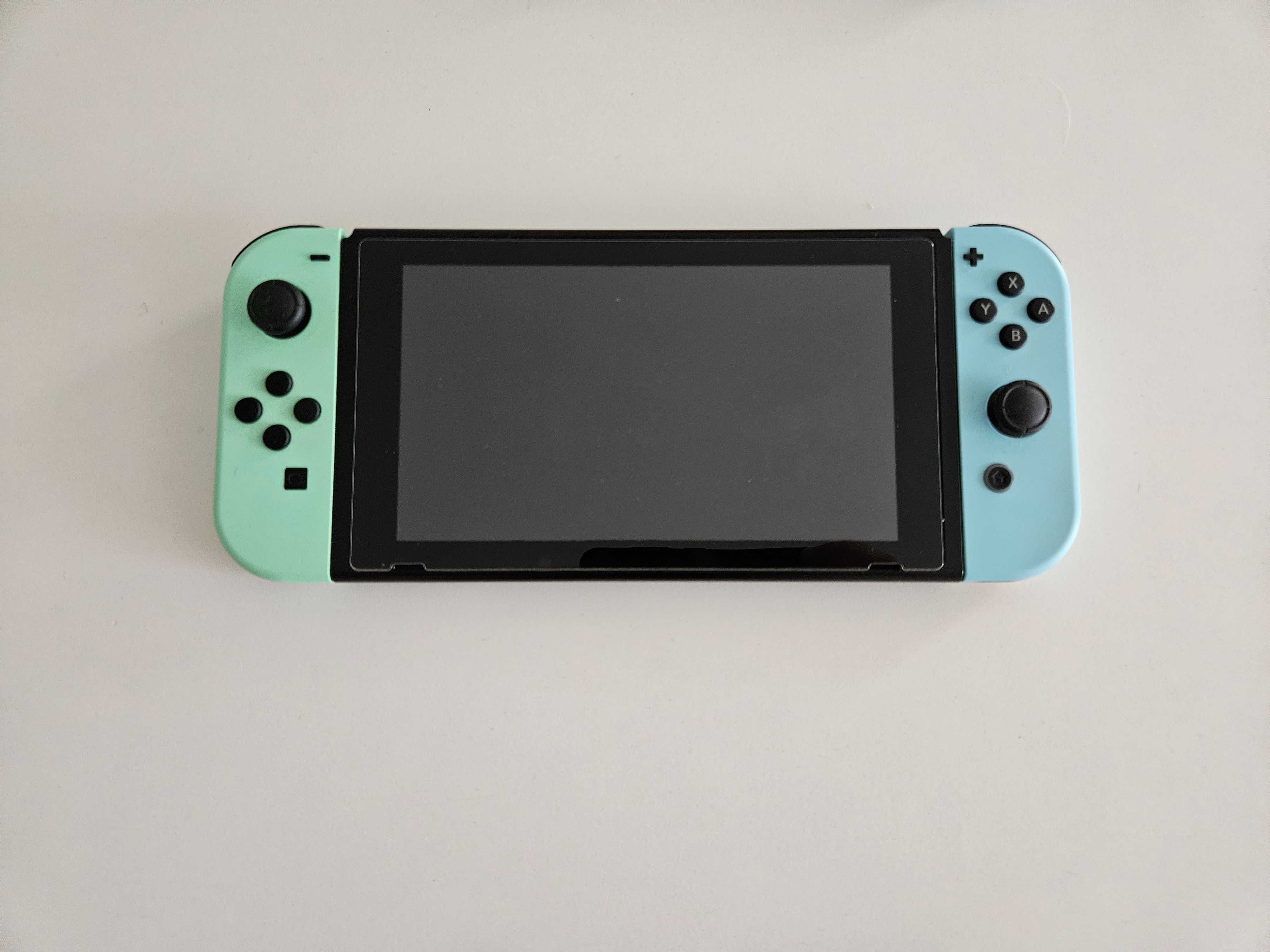 Nintendo Switch Animal Crossing Edition + Fifa 22 i Akcesoria