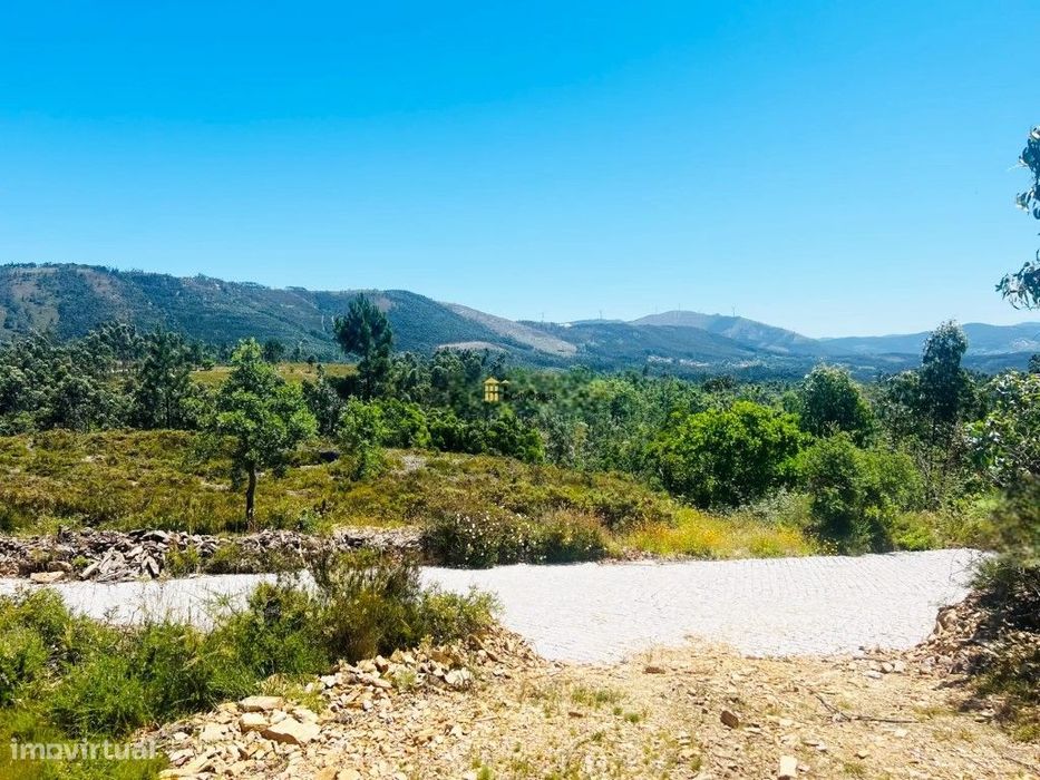 Terreno em Melres c/ Potencial de Construção