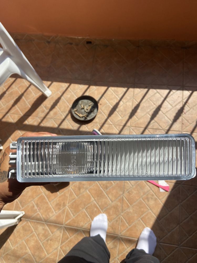 Farol Nevoeiro Direito com lâmpada Audi 80 1991 a 1996 NUNCA USADO