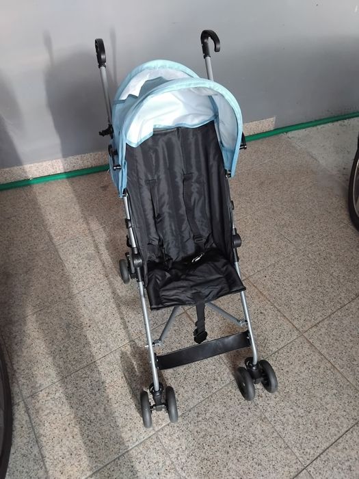 Vendo carrinho de bebé da asalvo como novo