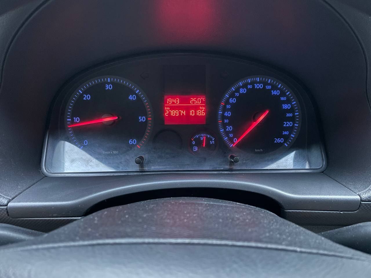 Volkswagen Caddy 2,0  дизель 2005рік