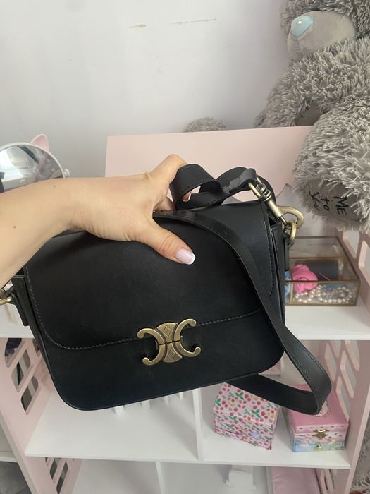 Чорна шкіряна сумка ідеальна