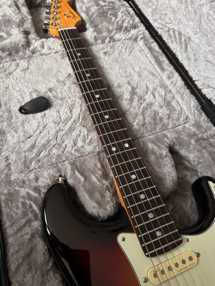 Fender American Ultra Stratocaster HSS Ultraburst 2023 (Zamiana)