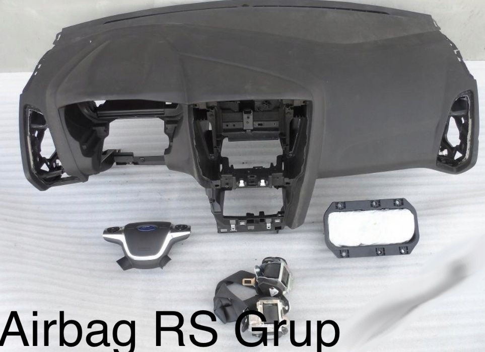Ford Focus MK3 tablier airbags cintos