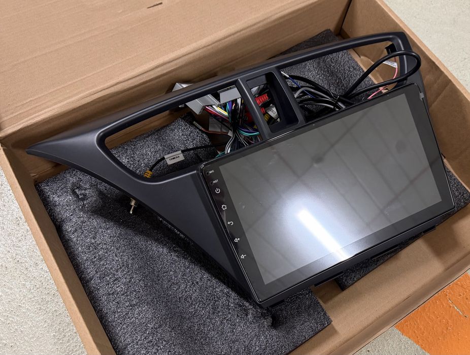 Radio Civic IX Android jak nowe 8Gb 256Gb