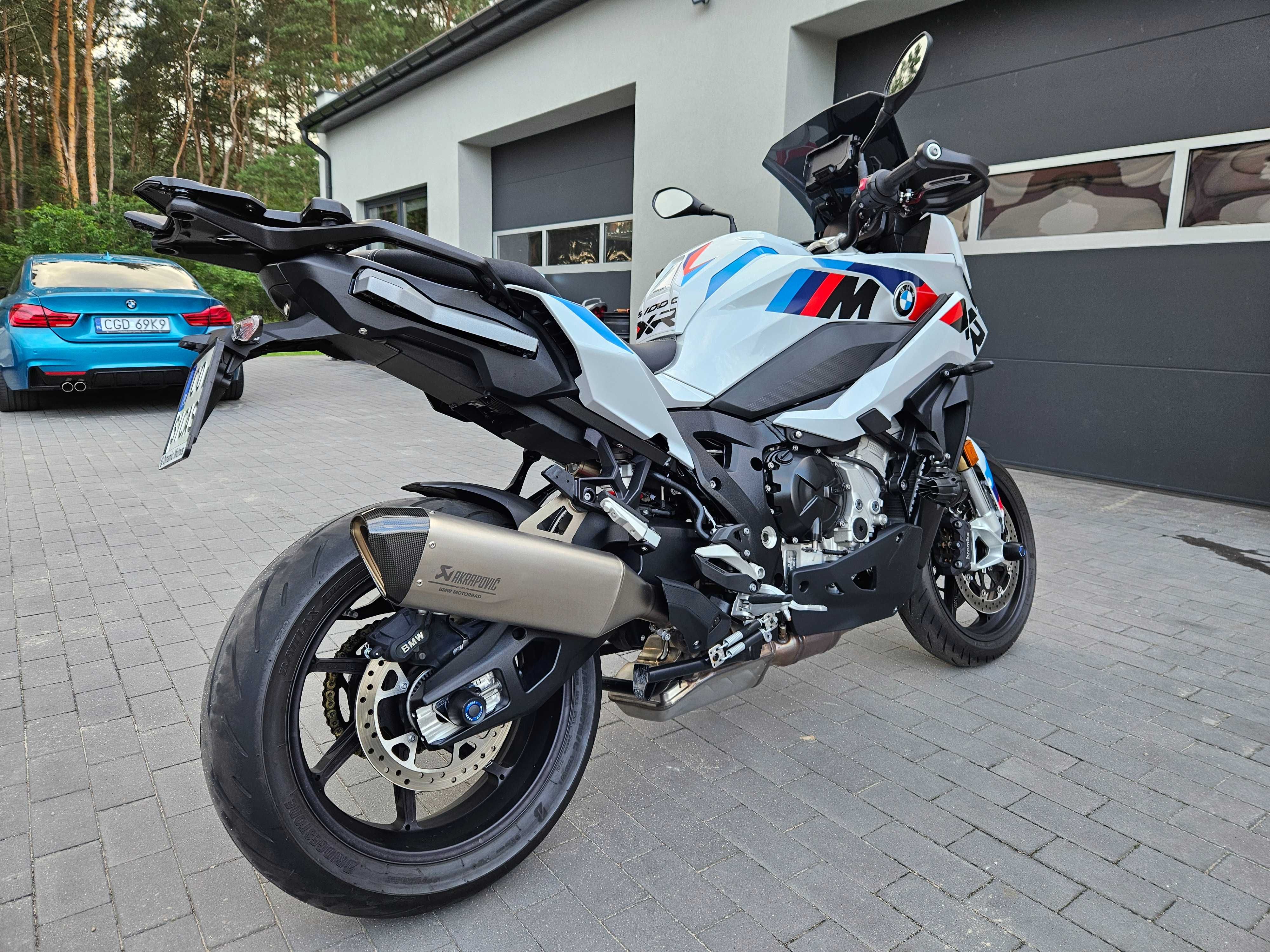 BMW S1000XR 2024r M-pakiet 4tyś km Akrapovic Kufry gwarancja 5lat