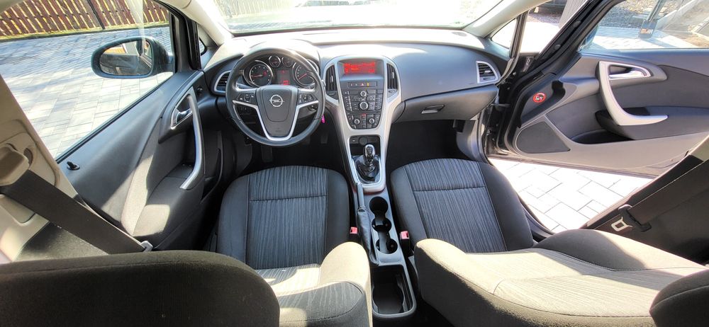 Opel astra 1.6 benzyna