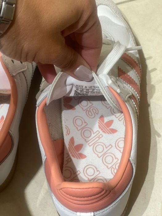 Adidas samba  brancos e salmao