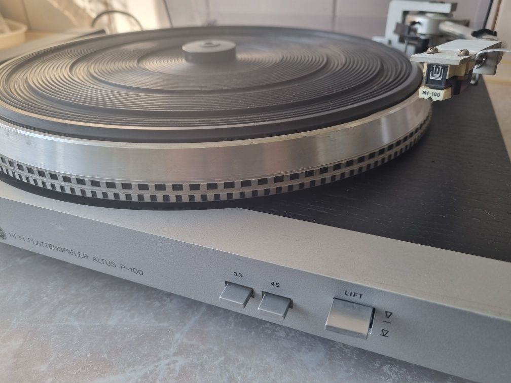 Gramofon Altus P-100 Bernard