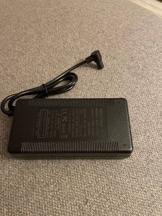 Carregador trotinete xiaomi 4 novo ma caixa