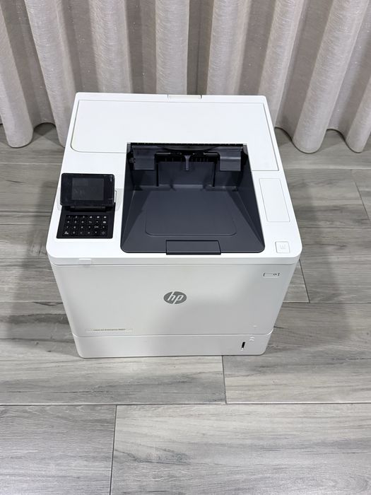 Impressora hp LaserJet Enterprise M607