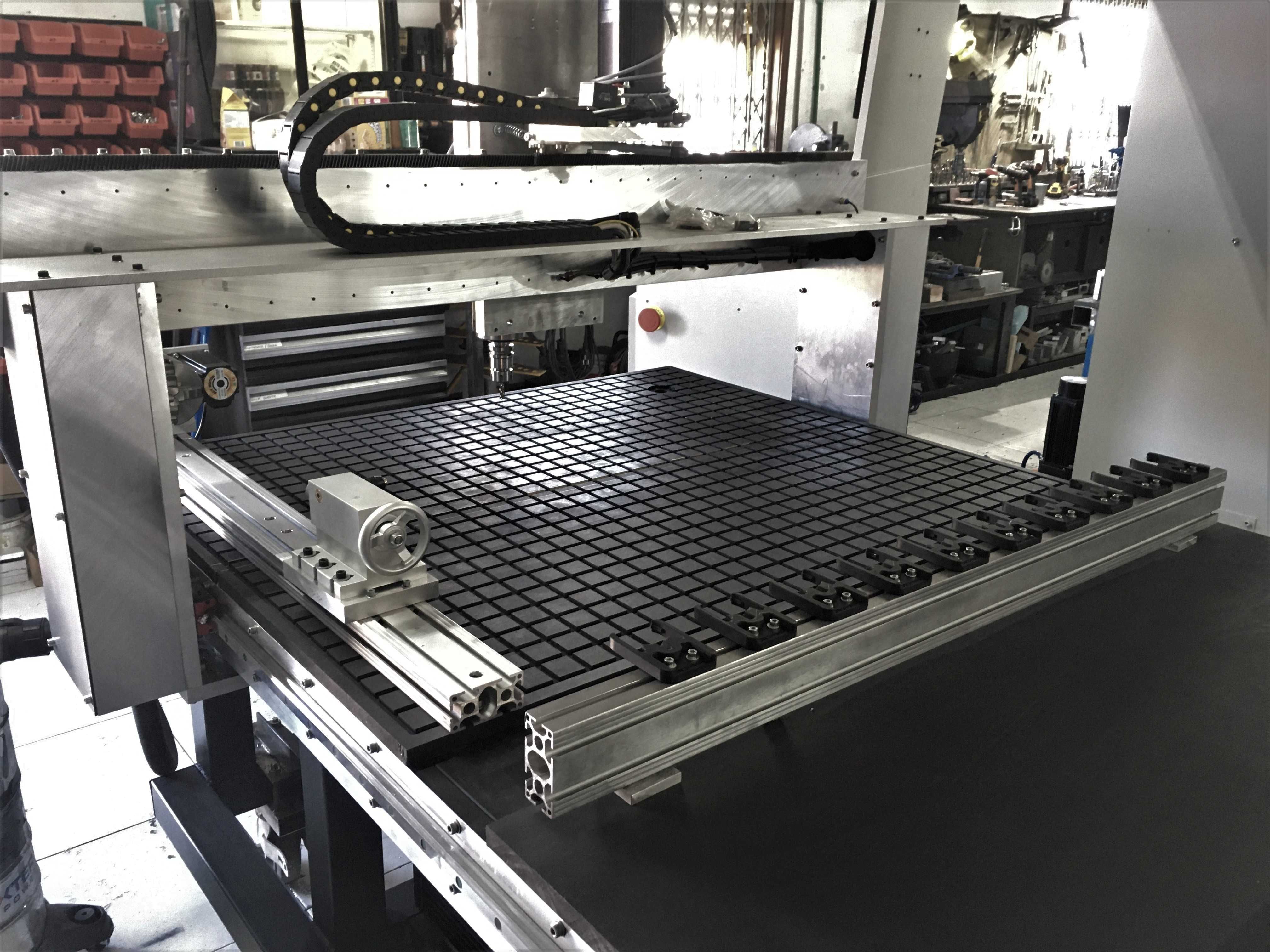 CNC fresadora 1200x1200 + Torno + Troca automática de ferramentas