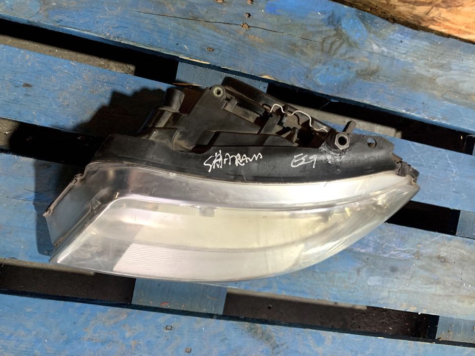 Farol Esquerdo VW Sharan II