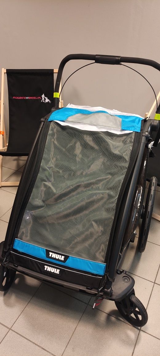 moskitiera wózka podwójnej przyczepki rowerowej Thule Chariot