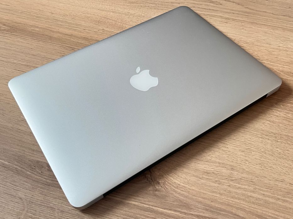  MacBook Air 13” A1466 (2017) • i5 • 8GB • 120GB SSD #25