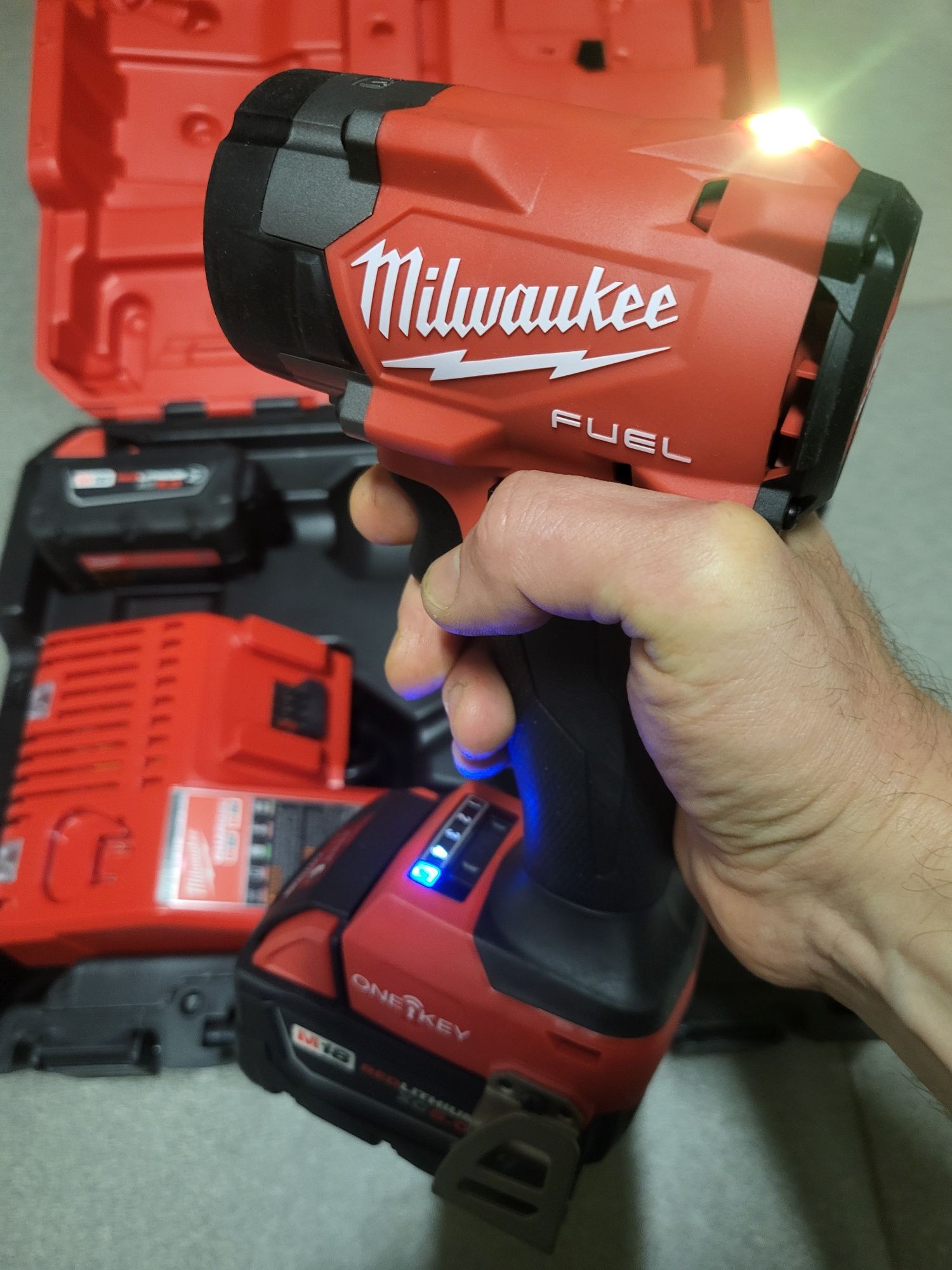 Milwaukee 3060 M18 ONEFIW2FC12-0X гайковерт динамометричний