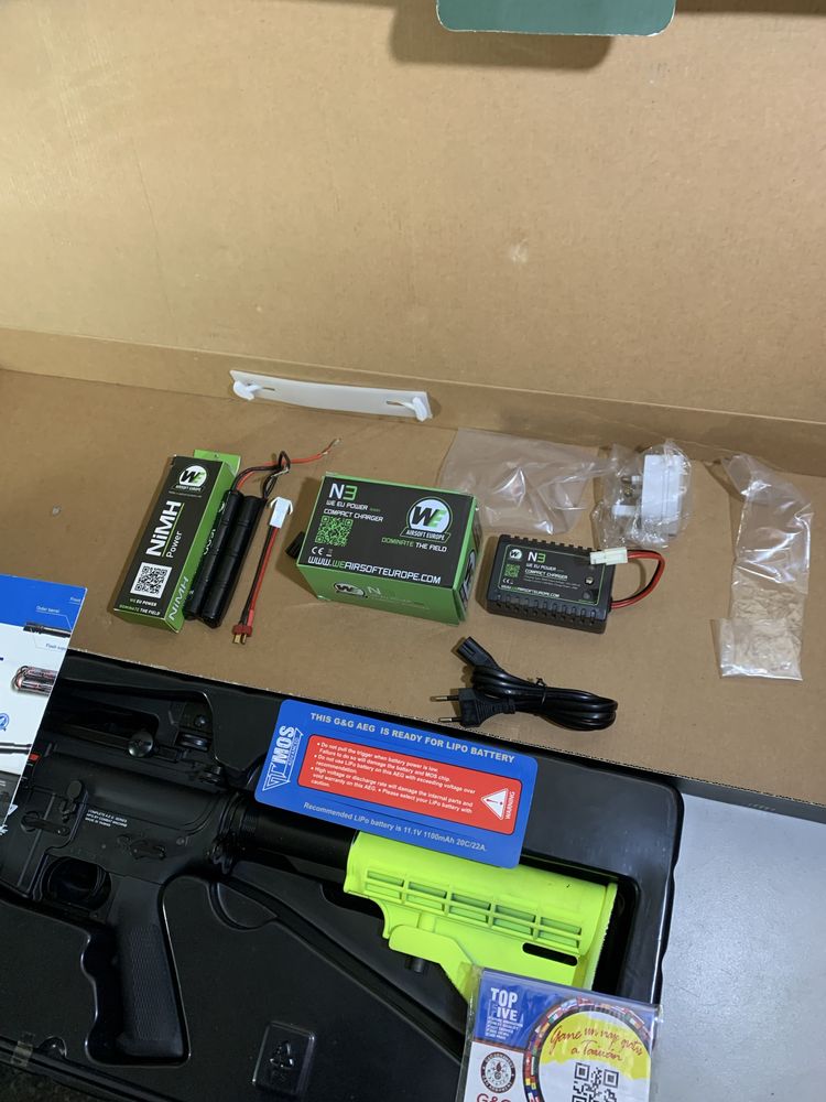 Arma/Réplica Airsoft AEG - CM16 /M4A1 G&G NOVA EM CAIXA + ACESSÓRIOS +