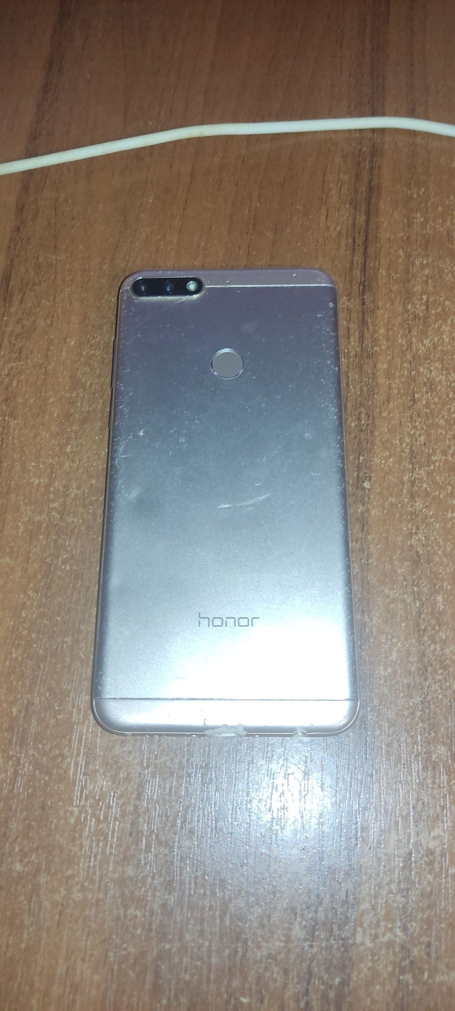 Продам Honor 7c Pro на запчастини