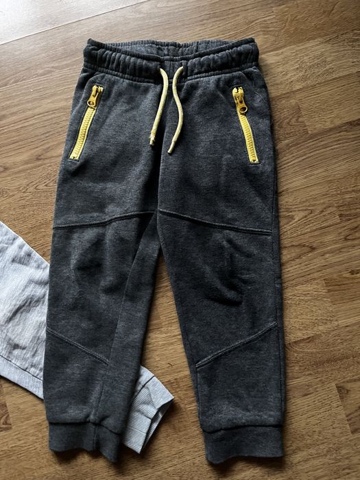 Dwie pary spodni 98/104 paka lupilu
