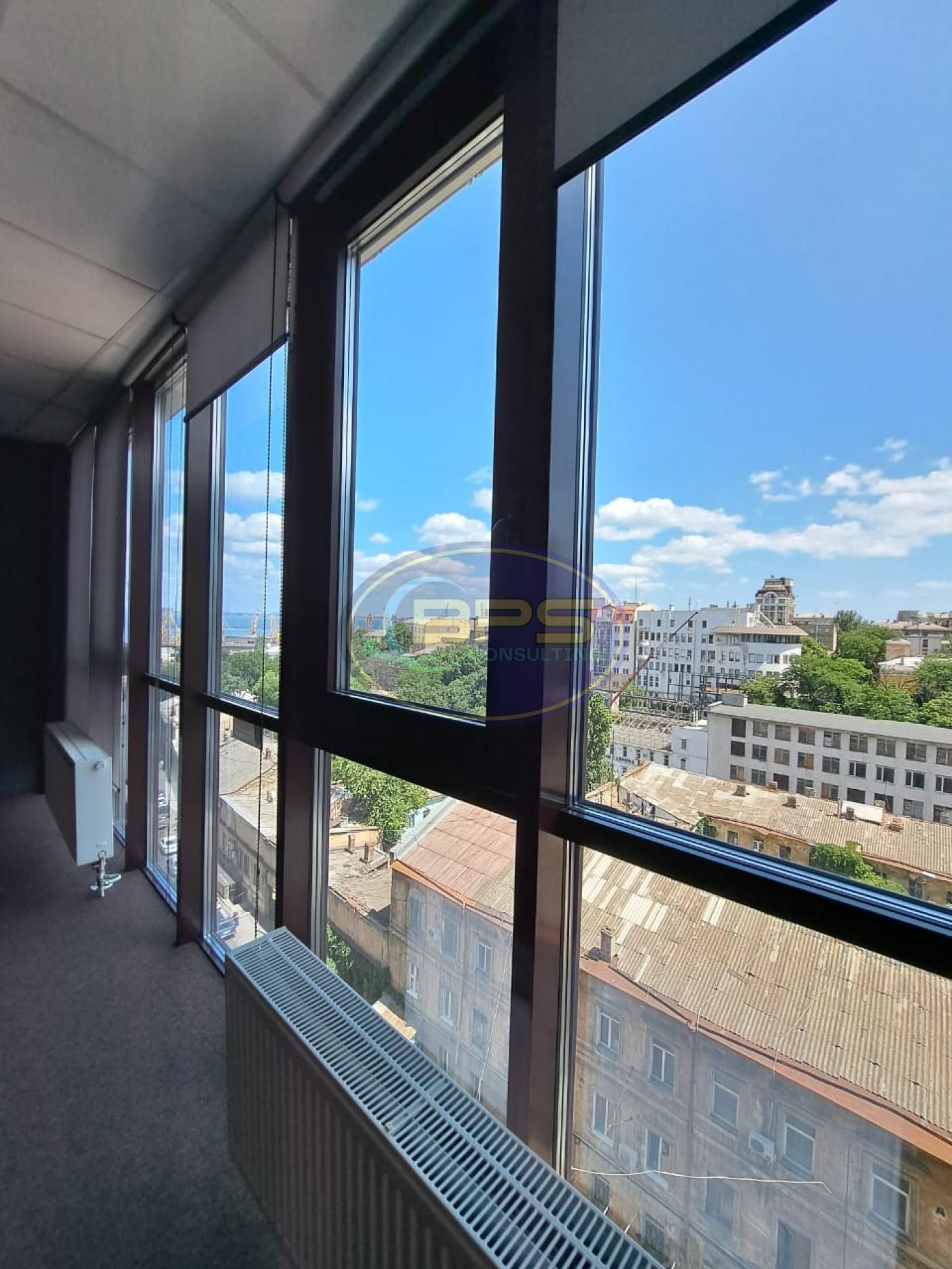 Преміальне офісне приміщення в центрі — 500 м²