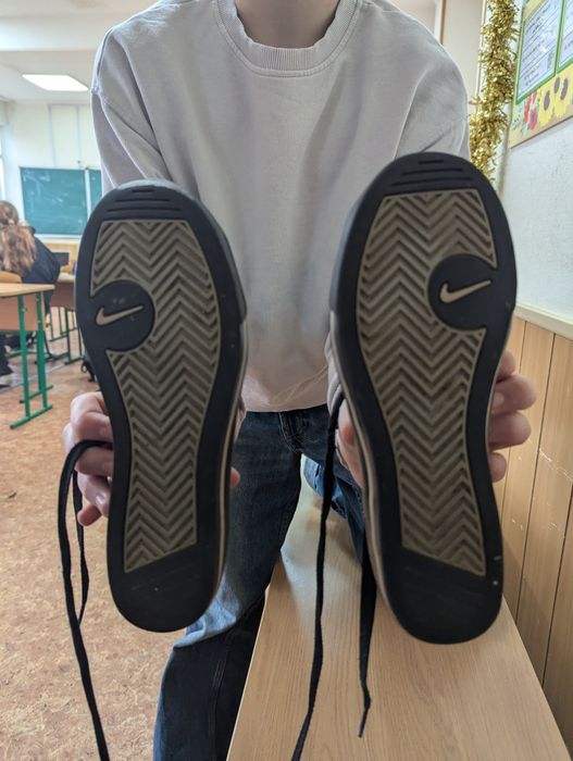 Нунчаки лабутені легіт