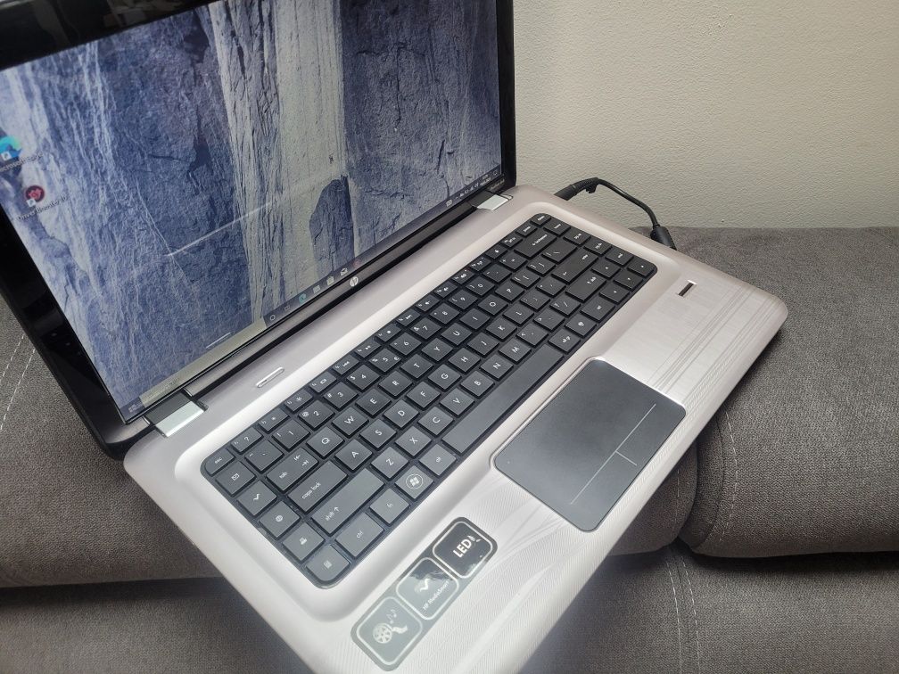 Laptop HP dv6- AMD, 4gb ram, dysk 500gb, Biznesowy, Ładny, Super!