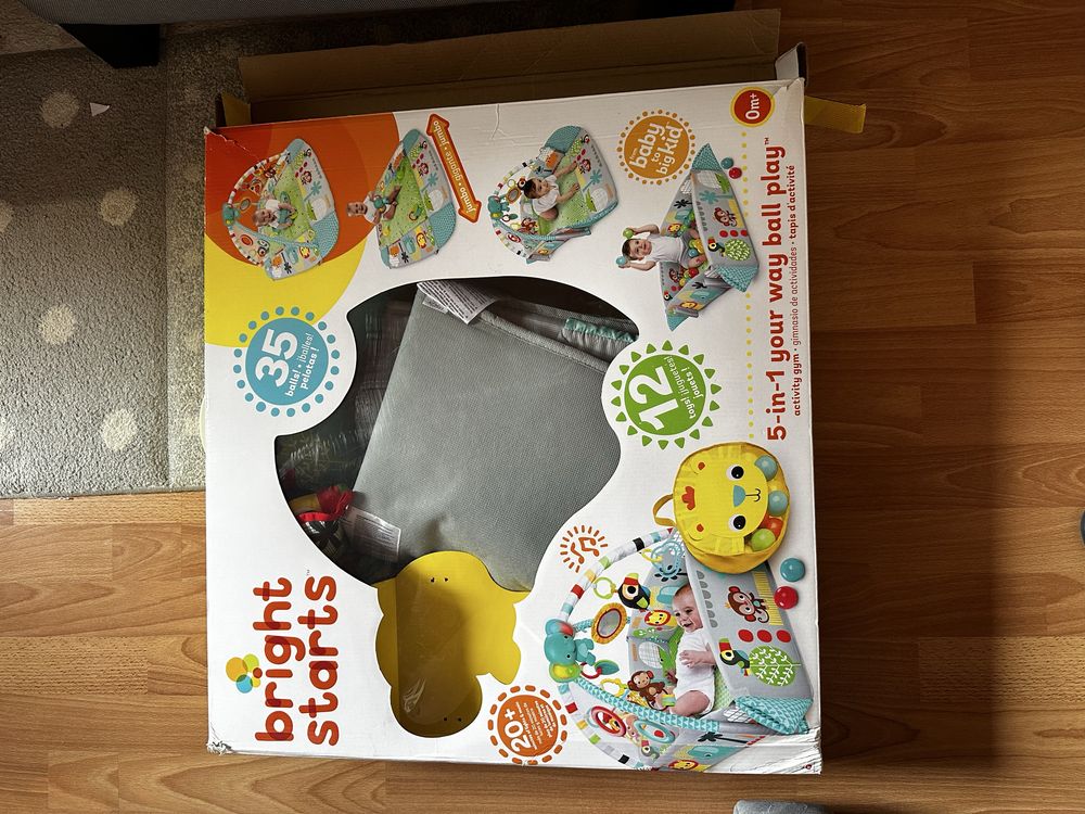 Bright Starts Mata edukacyjna 5w1 z piłeczkami