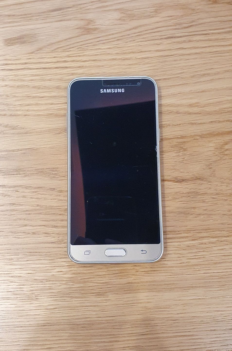 Telefon Samsung galaxy J3 (2016)