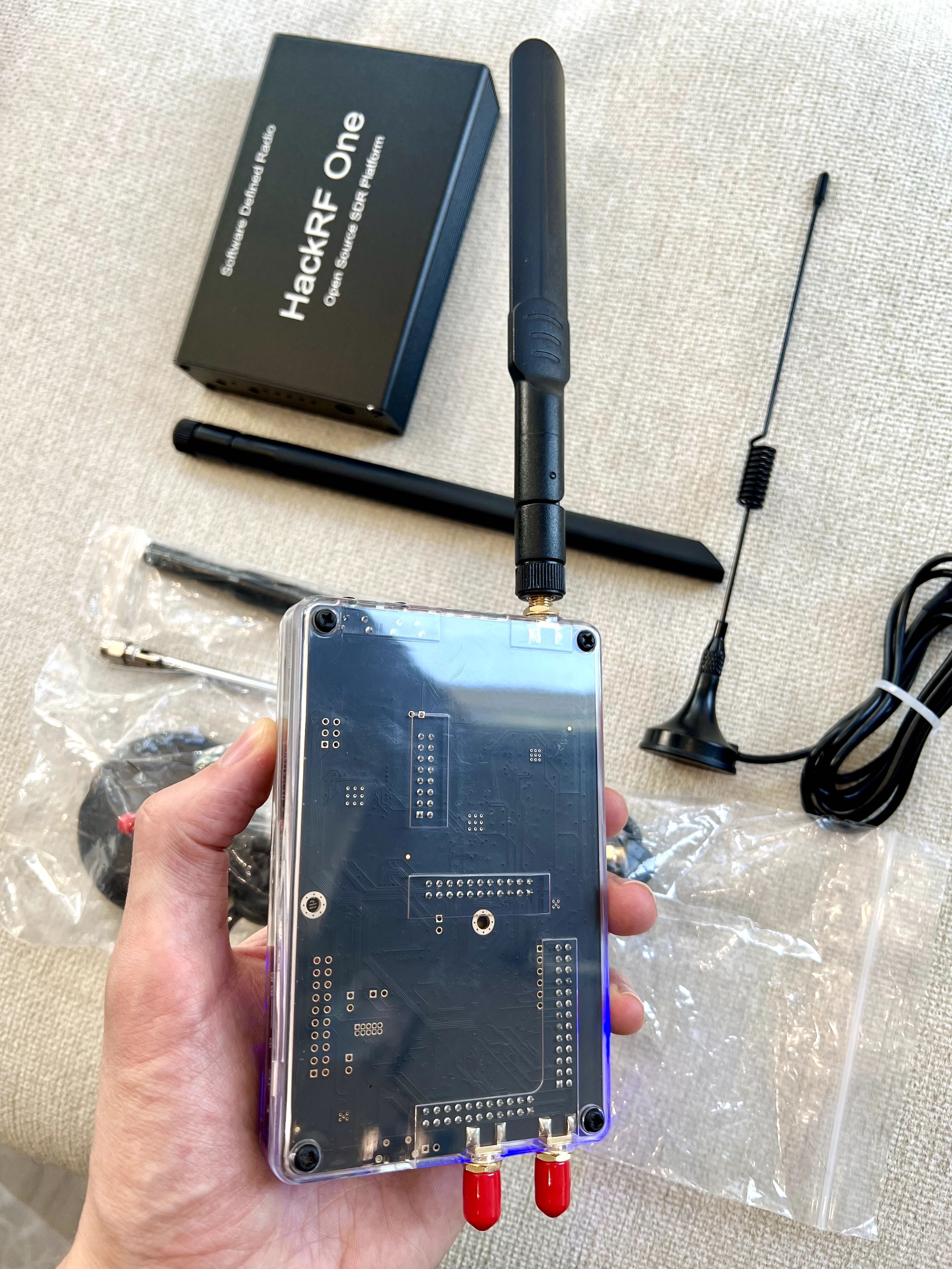 SDR PortaPack H2 + HackRF One з антенами та металевим корпусом