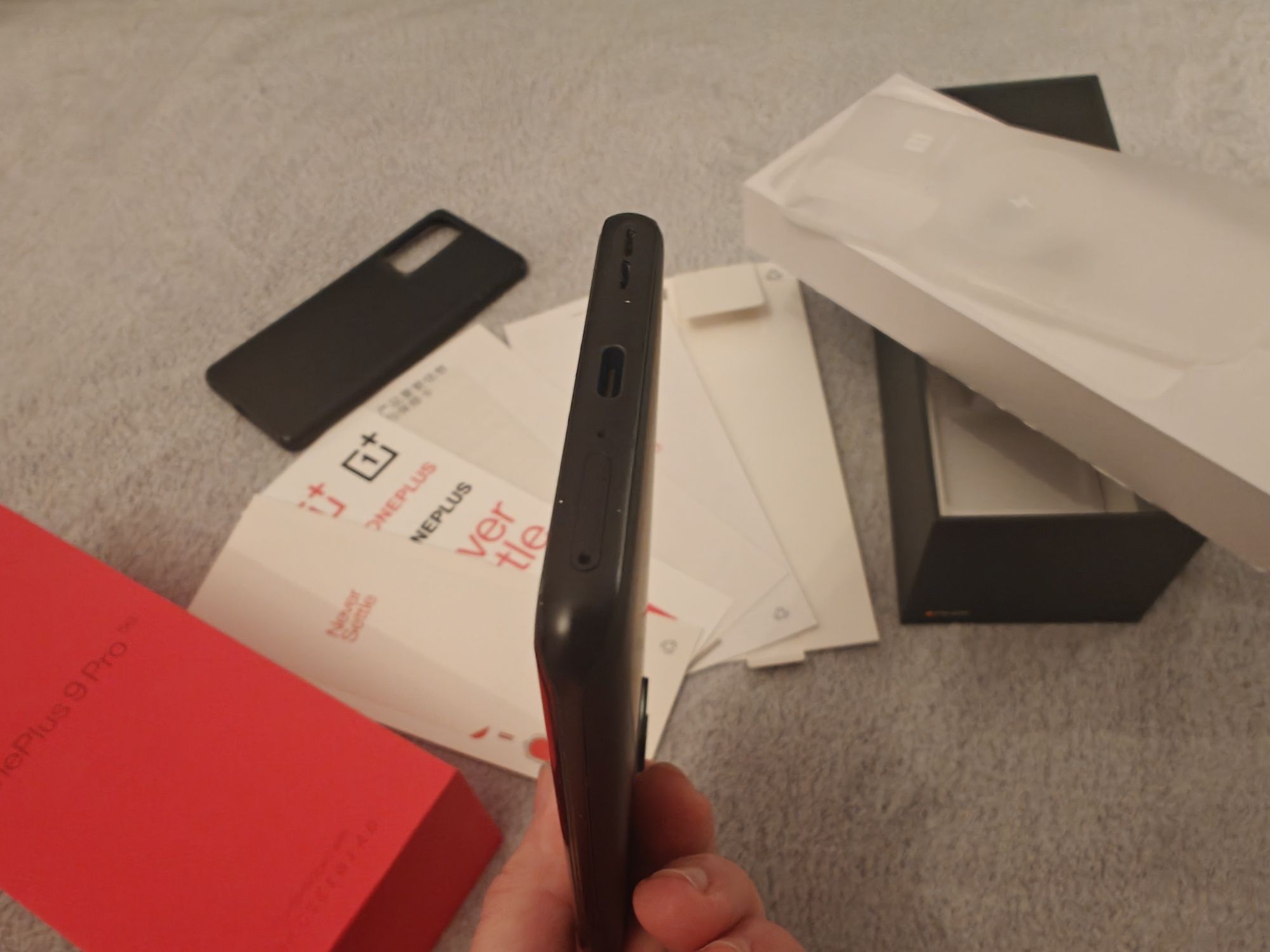 Продам one plus 9 pro 12/256 global.