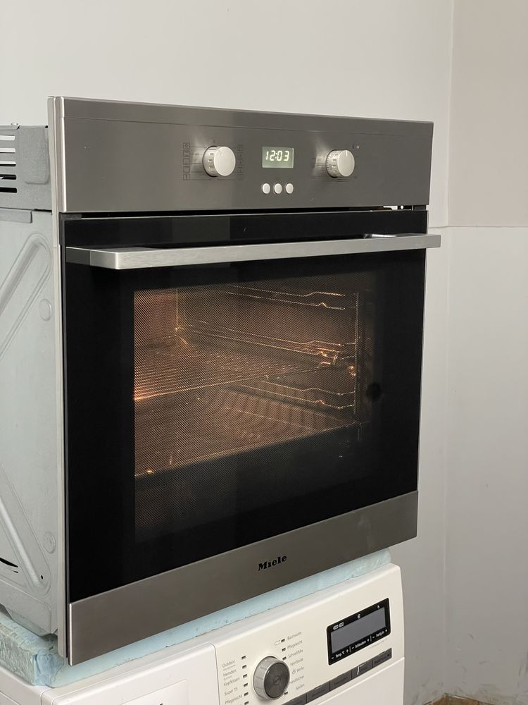 Духова шафа Miele H 2163 ІДЕАЛЬНИЙ стан Вбудована духовка
