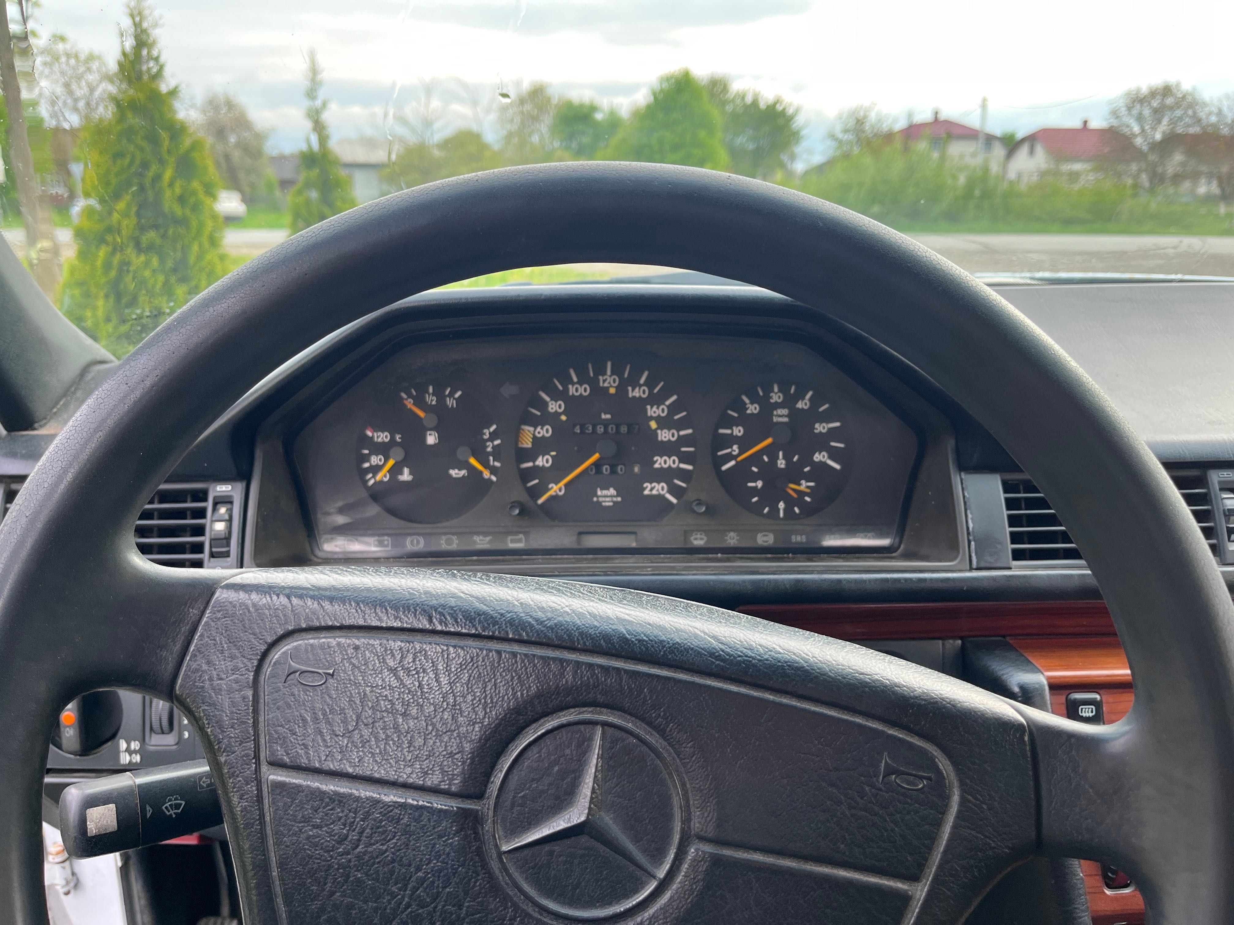 Продам mercedes benz 124