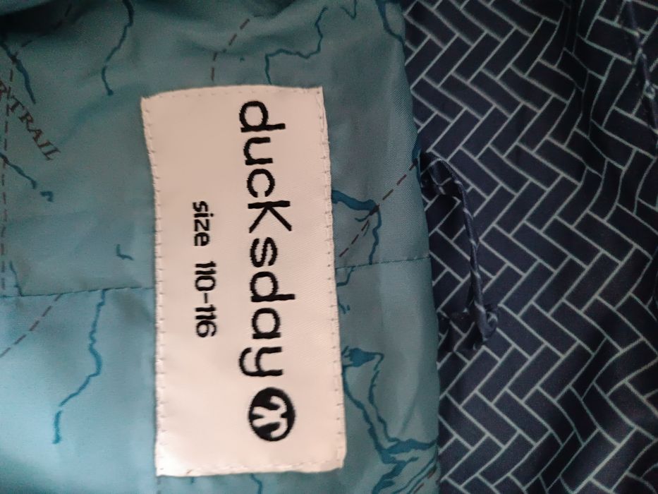 Kombinezon ducksday przeciwdeszczowy jak nowy 110-116