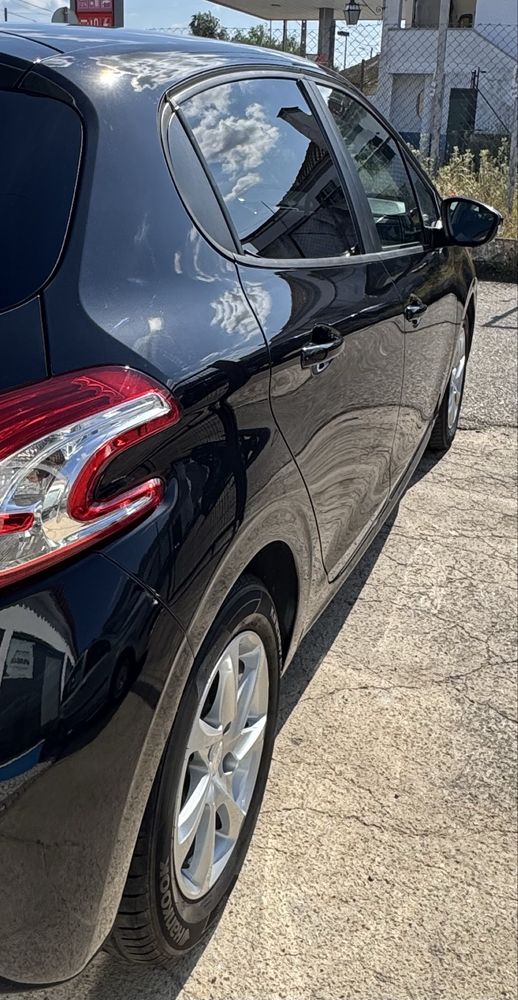 Peugeot 208 1.4 HDi