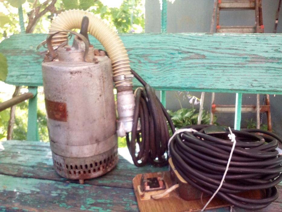 Насос Гном 10/10 з переносним кабелем і автоматом