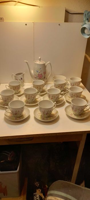 Porcelanowy zestaw kawowy na 10 osób CHODZIEŻ