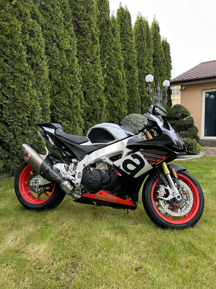 Aprilia RSV4 RR 2019