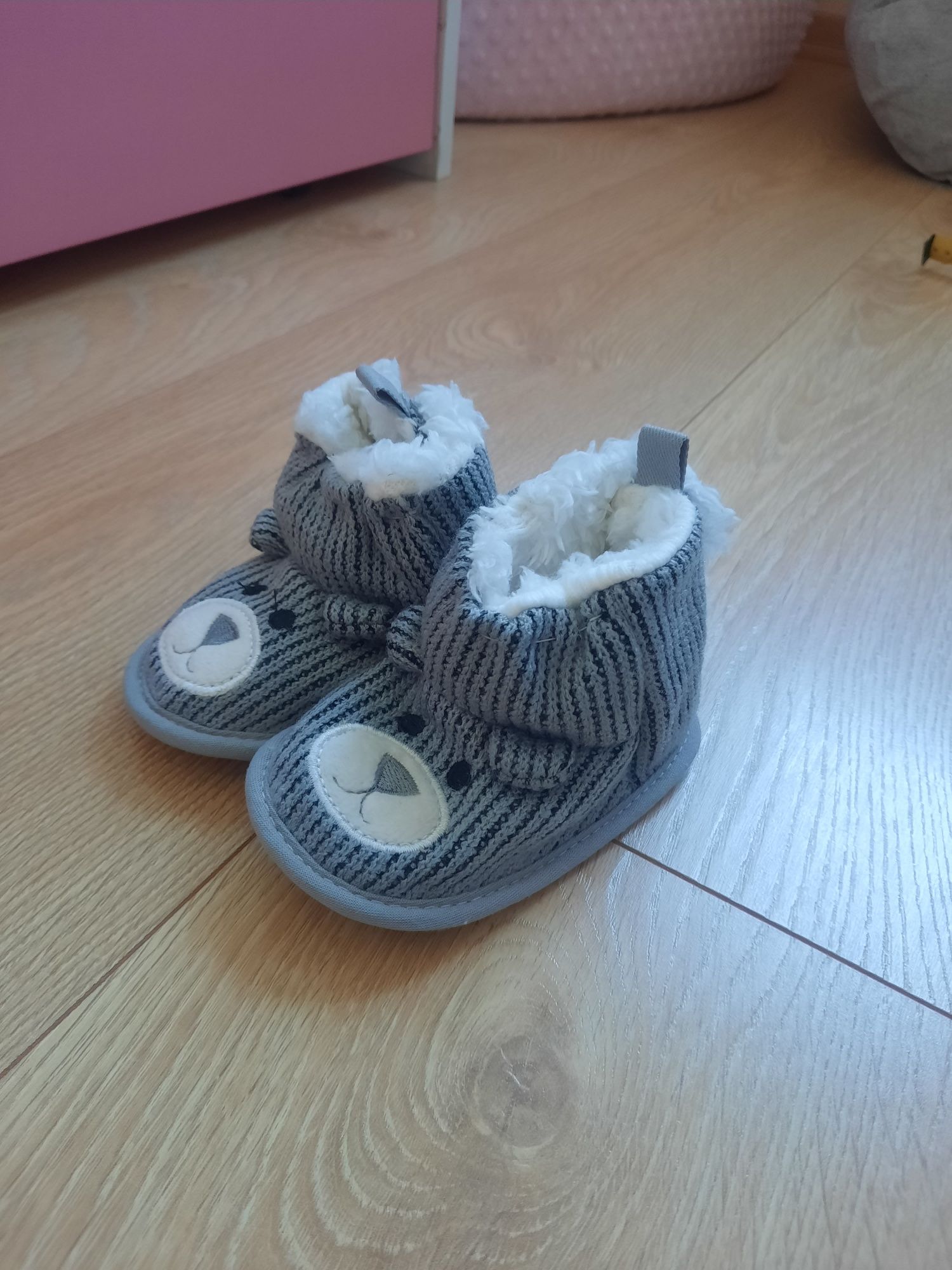 Nowe bez metki Buty kapcie misie ocieplane 12 cm 0-6 mies. Rozm. 16/17