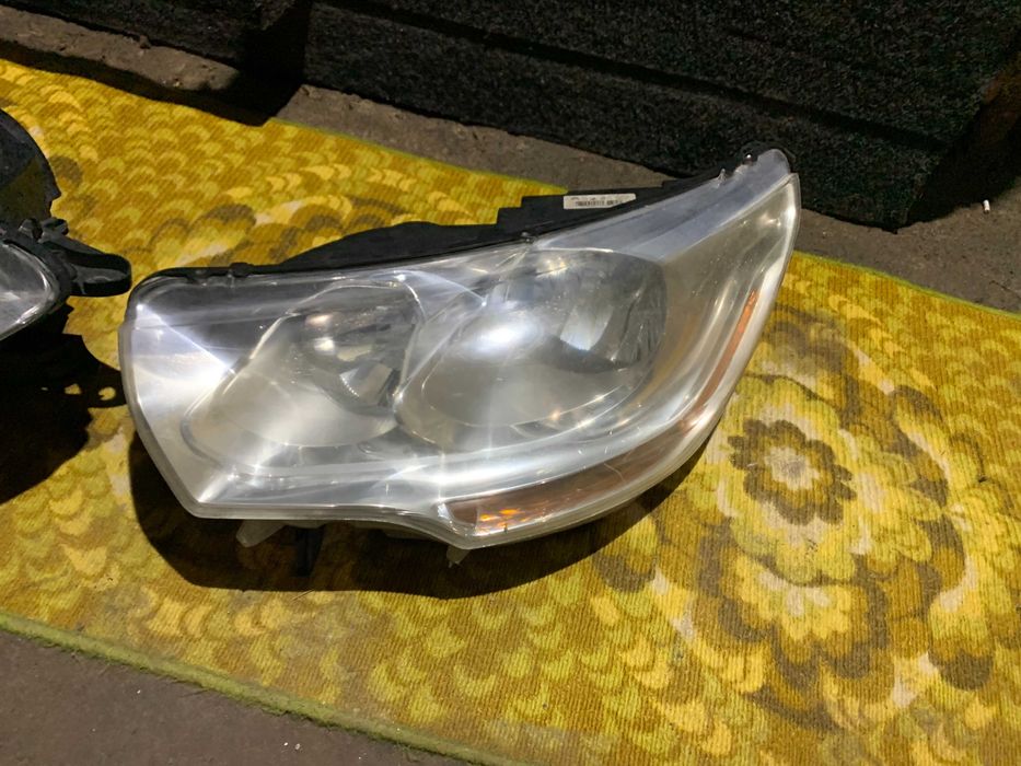 Фари Citroen C4B7 Сітроен с4б7 Фари права -ліва оригінал Європа